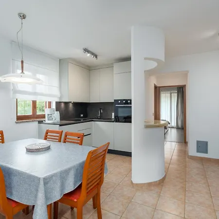 17473b Apartman *