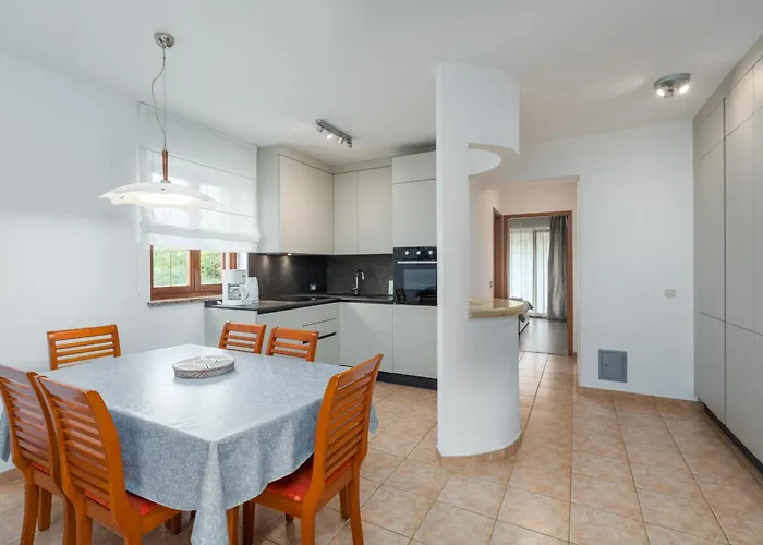 17473b Apartman *